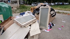 (Видео) Стари прозорци, сунѓери, мебел, душеци... - „генералка“ викендот ги исчисти и домовите и дворовите во Ново Лисиче - telma.com.mk