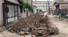 Извинувањето на Коњановски не ја промени состојбата, четири битолски улички се уште се раскопани - telma.com.mk