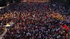 (Фото) Протести во Тирана, граѓаните не сакаат зетот на Трамп да гради луксузен комплекс - telma.com.mk