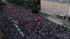 Во Тирана најмасовн протест досега против „Зврнец" - telma.com.mk
