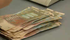 Започна исплатата на социјална помош по најавата дека ќе доцни - telma.com.mk