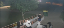 Млади уништуваат урбана опрема во училиште во Аеродром - градоначалникот објави снимки и најави засилен надзор од МВР - telma.com.mk