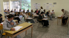 Почна државната матура - првиот изборен испит го полагаат над 14 500 ученици - telma.com.mk