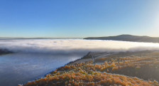 (фото) Море од облаци ja претвори реката Хејлунгџијанг во есенска бајка - telma.com.mk