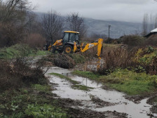 Со механизација спречено излевање и поплавување на села во кочанско