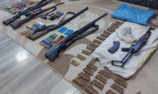 Претрес во битолско, пронајдени оружје и муниција, лишено од слобода едно лице