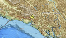 Силен земјотрес ја погоди границата меѓу САД и Канада