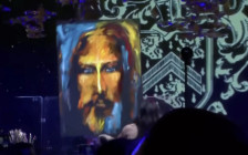 Трамп водеше аукција, портрет на Исус Христос продаден за 2,75 милиони долари