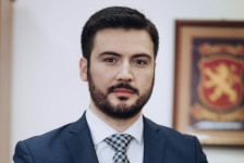 Радости во Штип: На градоначалникот Јорданов му се роди втора ќерка!