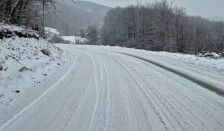 Променливо облачно, попладне локални врнежи од дожд и снег