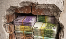 Продолжува истрагата за Стафа и Ристов – најголемиот дел од парите во ѕидот биле во банкноти од 500 евра