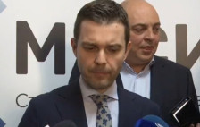 Муцунски: Пауза само за иселеничките визи, другите постапки за САД продолжуваат