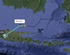 Изчезна мал патнички авион на индонезиски остров, потрагата во тек: „Условите се многу тешки“