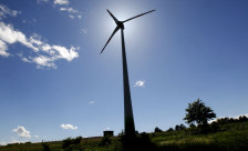 Британците ја градат најголемата ветерница во светот за чиста енергија