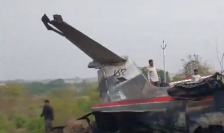 ВИДЕО: Падна авион во Индија – меѓу загинатите и заменик-министер