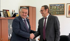 Лабораторија за молекуларна биологија на ПМФ: Ќе се прават и генетски анализи