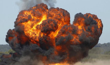 Најмалку три лица загинаа во експлозија на нафтовод во Мексико