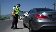 Лишени од слобода две лица во Кичево и Струга, управувале возила без положен возачки испит и со изречена забрана за управување возило