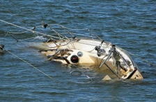 Четири лица загинаа во судир меѓу рибарски брод и товарен брод во североисточна Јапонија