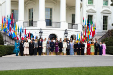 Во организација на првата дама на САД, Меланија Трамп, сопругата на претседателот Мицкоски на глобален самит за унапредување на образованието и дигиталната писменост