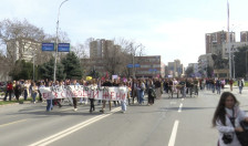 Осмомартовски марш во Скопје: Со минута молк и пораки за правда под слоганот „Нема да нè снема“