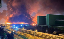 ВИДЕО: Силни експлозии во Техеран, гори аеродромот