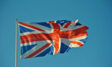 Велика Британија предупредува: Иран не смее да ја држи глобалната економија како заложник