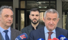 109 вработени во „Комуналец“ без здравствено осигурување – Алиу и Клековски во Гостивар се обврзаа на решение на проблемот