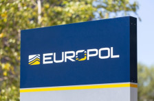Десетмина уапсени во Албанија поради онлајн измама вредна 50 милиони евра