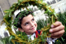 Денес се Цветници: Еден убав обичај на овој празник сè уште опстојува кај луѓето