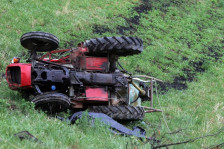 Трактор паднал во река во гевгелиско – едно лице загина, едно тешко повредено
