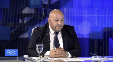 Костадиновски за изјавата на Адеми: „Никој нема да го чепне албанскиот јазик, тој е уставна категорија“