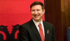 Кој му ја разниша столицата на амбасадорот Меидани во Скопје?! – Албанското МНР: Коментарите во медиумите не ја одразуваат реалноста