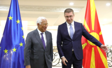 Кошта пристигна во Скопје, средба со Мицкоски во Владата