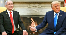 Трамп призна дека за време на телефонски разговор го нарекол Нетанјаху „луд“